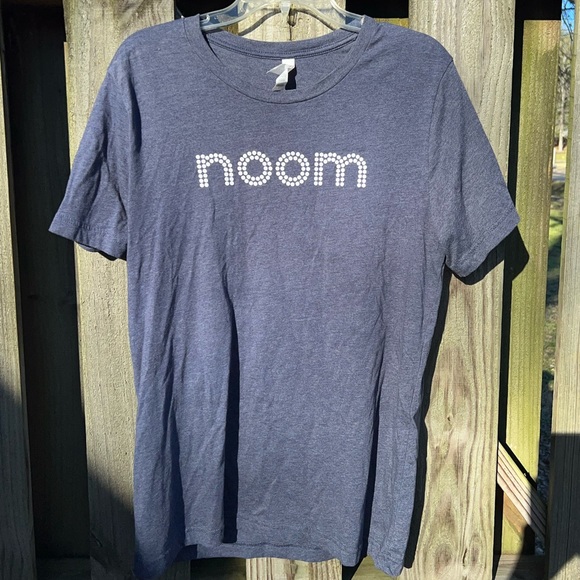 Noom gray tee - Picture 2 of 4